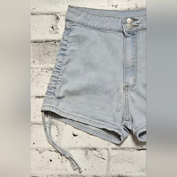 SHEIN SXY Drawstring Side Denim Shorts - Picture 5 of 16